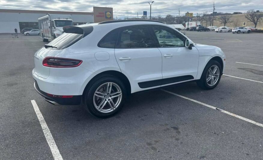 Porsche Macan • S Sport Utility 4D