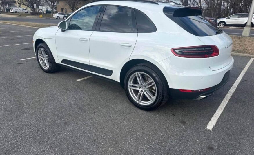 Porsche Macan • S Sport Utility 4D