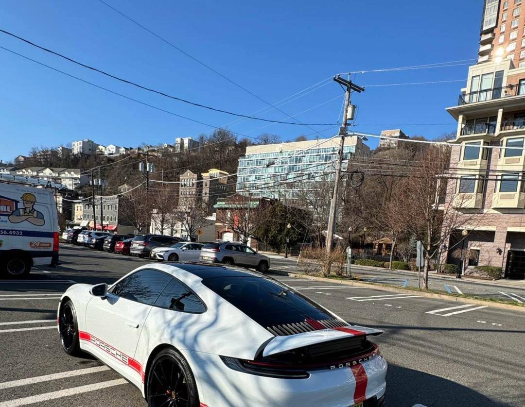 Porsche 911 • Carrera Coupe 2D