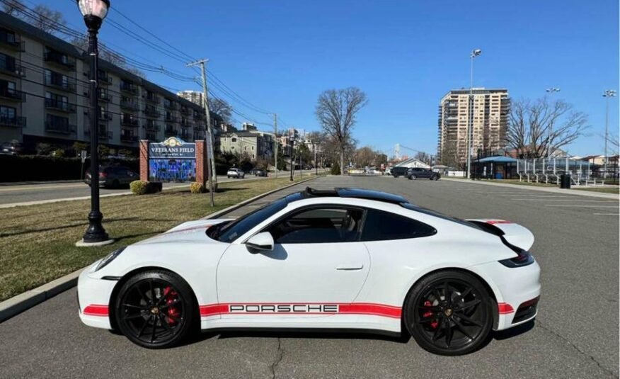 Porsche 911 • Carrera Coupe 2D