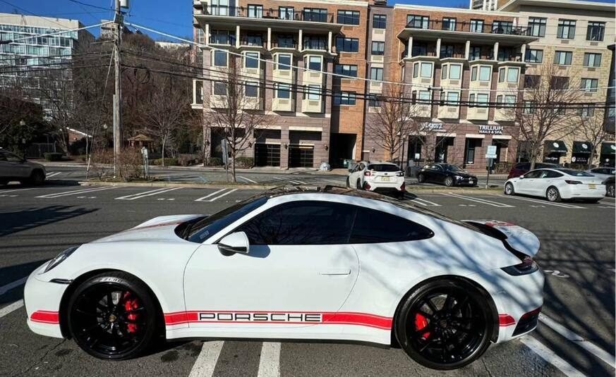 Porsche 911 • Carrera Coupe 2D