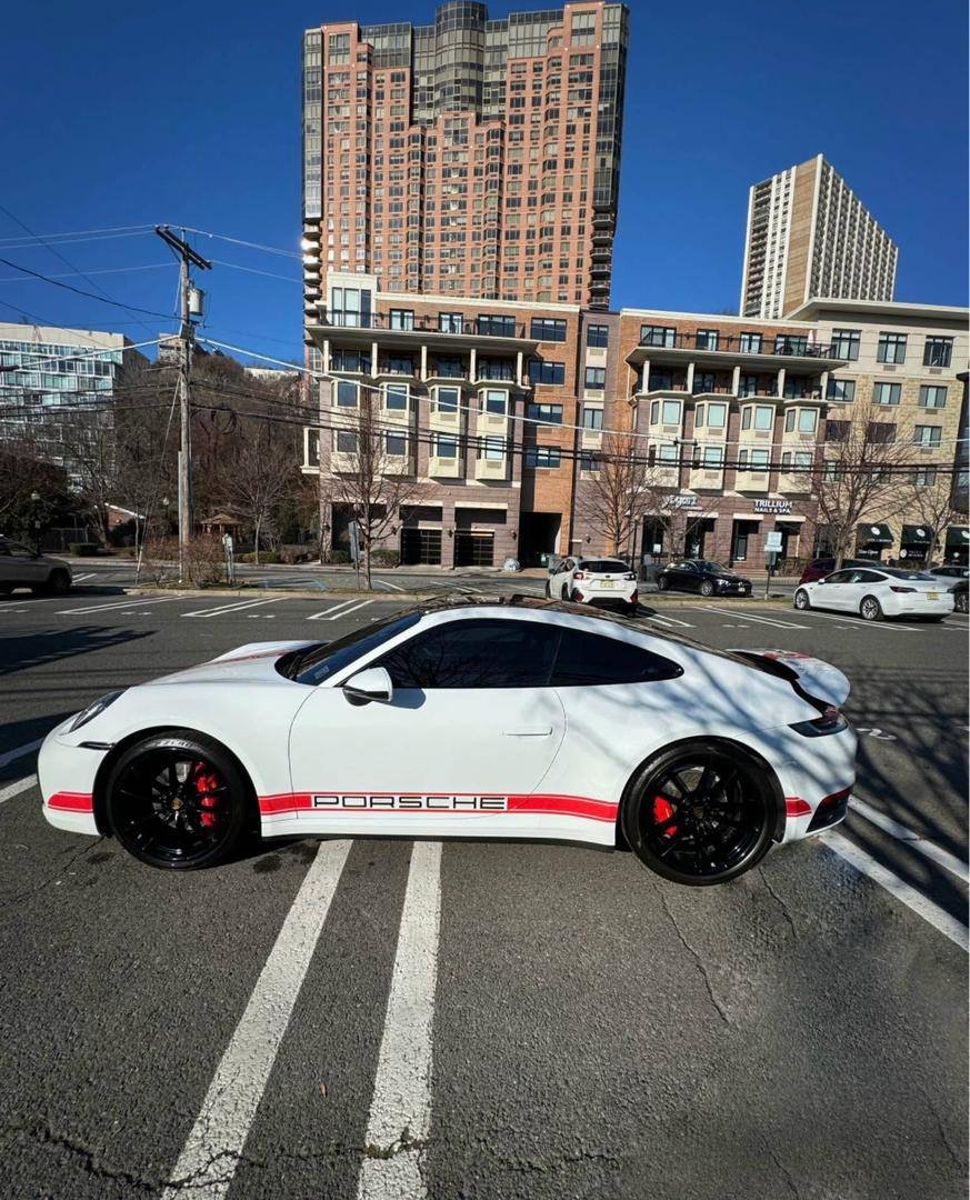 Porsche 911 • Carrera Coupe 2D