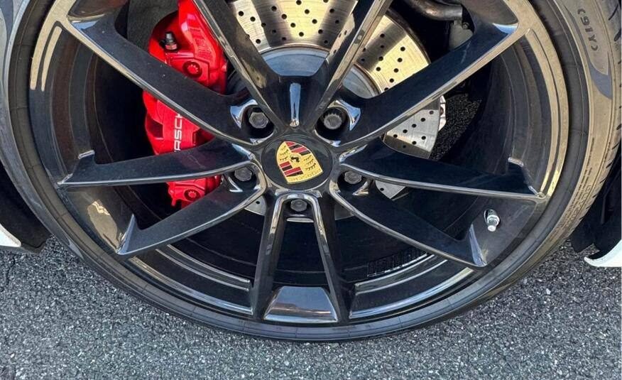 Porsche 911 • Carrera Coupe 2D
