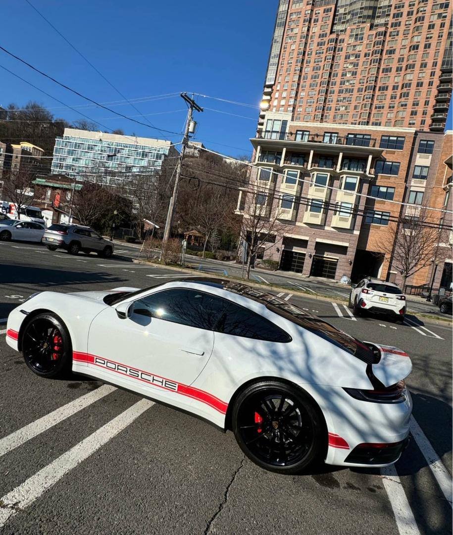 Porsche 911 • Carrera Coupe 2D