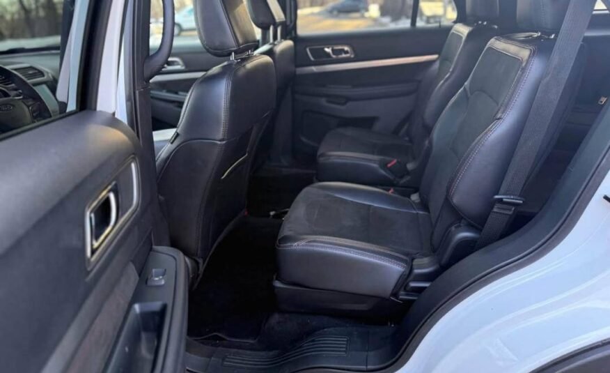 2019 Ford Explorer • XLT Sport Utility 4D.