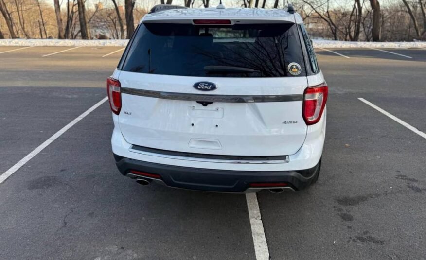 2019 Ford Explorer • XLT Sport Utility 4D.