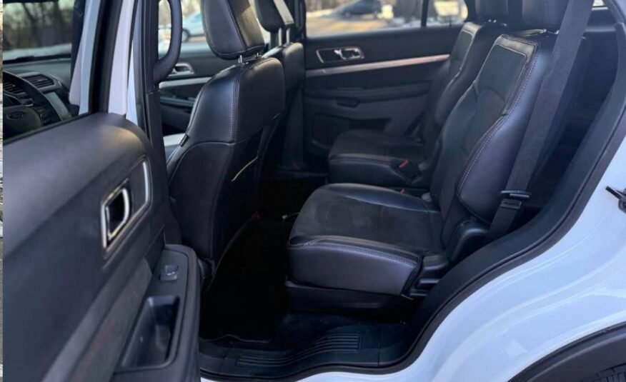 2019 Ford Explorer • XLT Sport Utility 4D.
