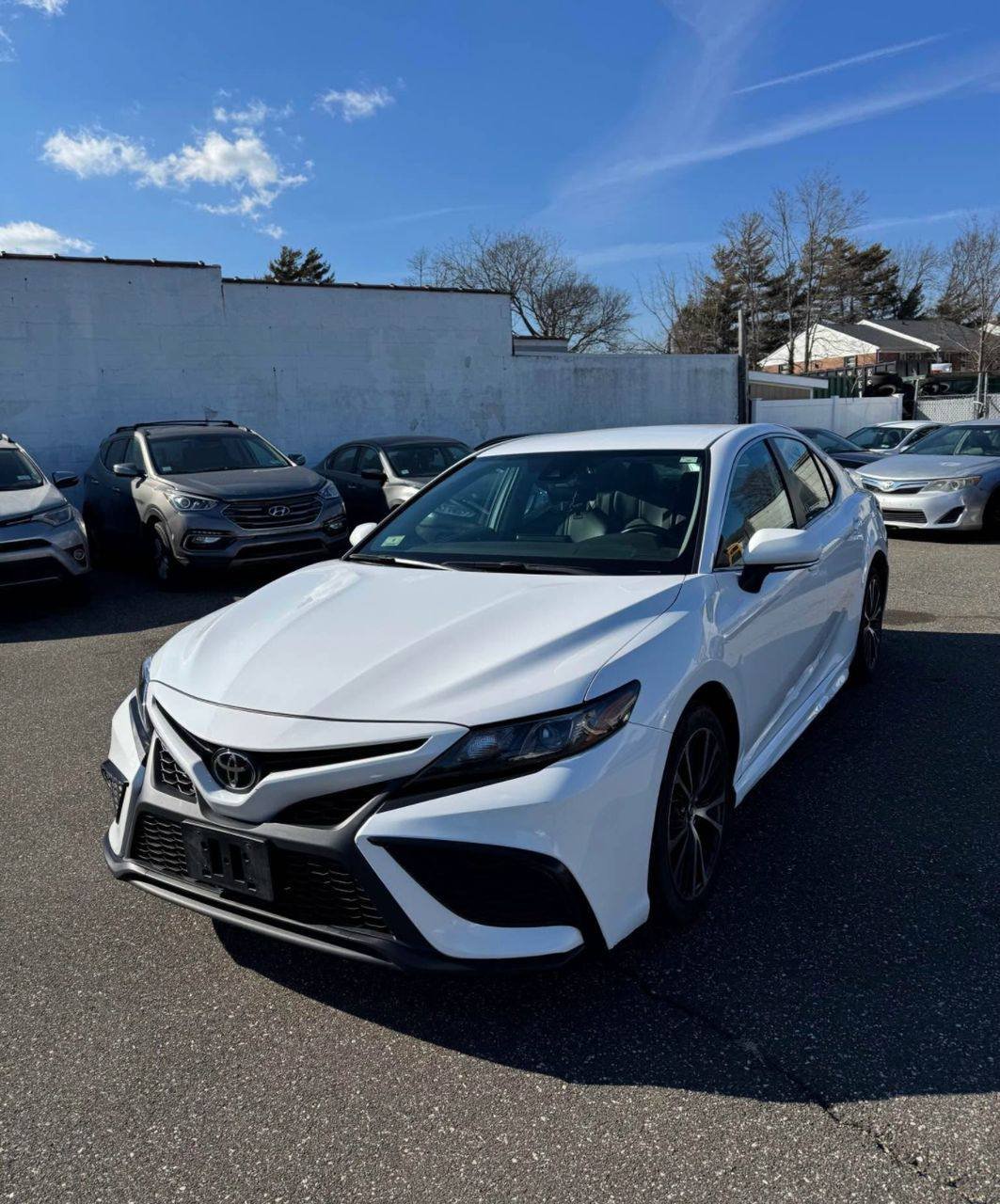 Toyota Camry • SE Sedan 4D