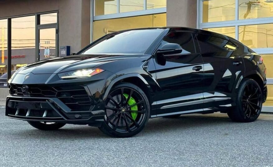 Lamborghini Urus • Sport Utility 4D