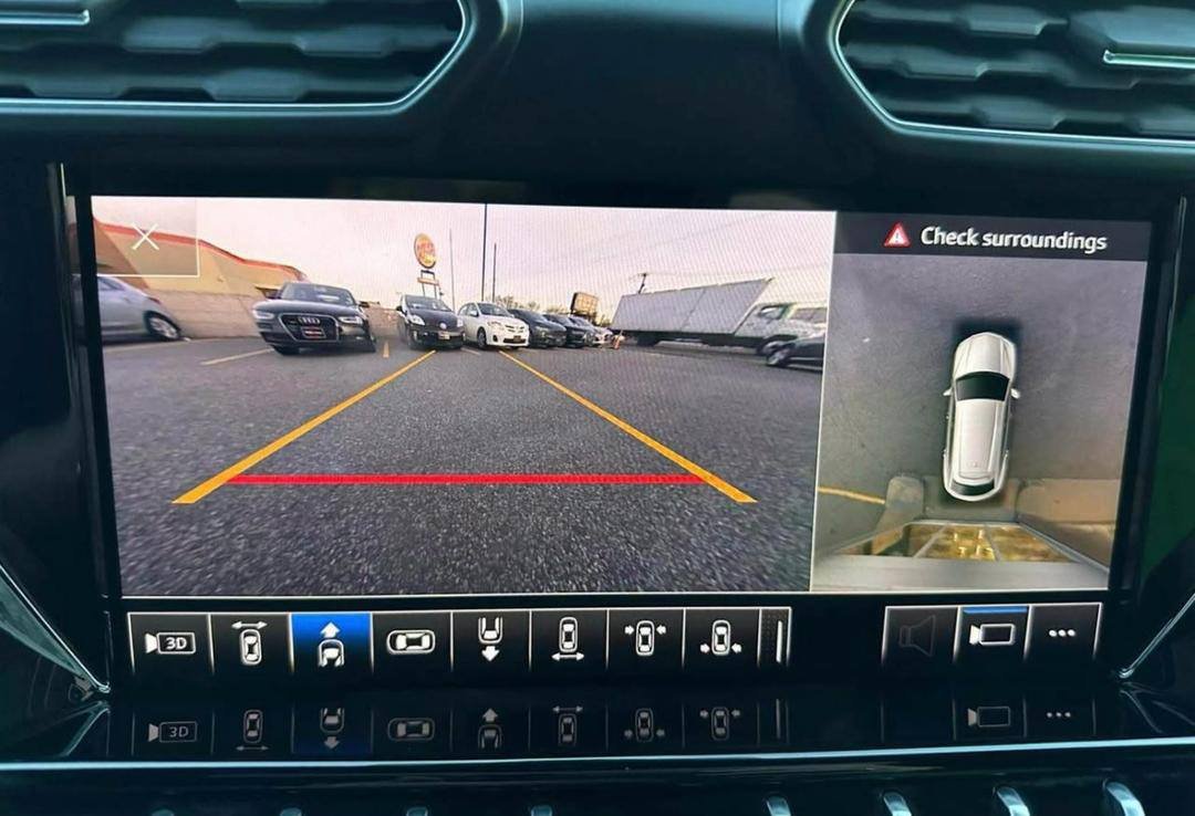 Lamborghini Urus • Sport Utility 4D