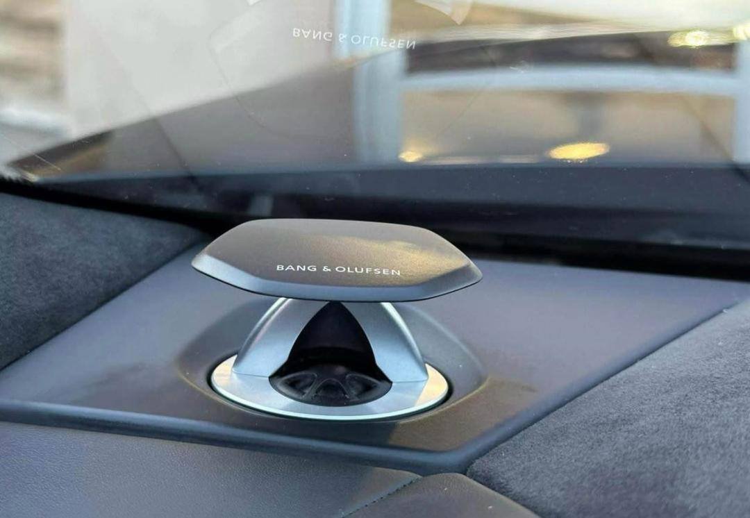 Lamborghini Urus • Sport Utility 4D