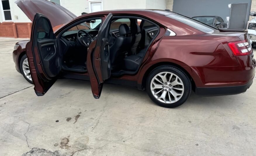 Ford TAURUS