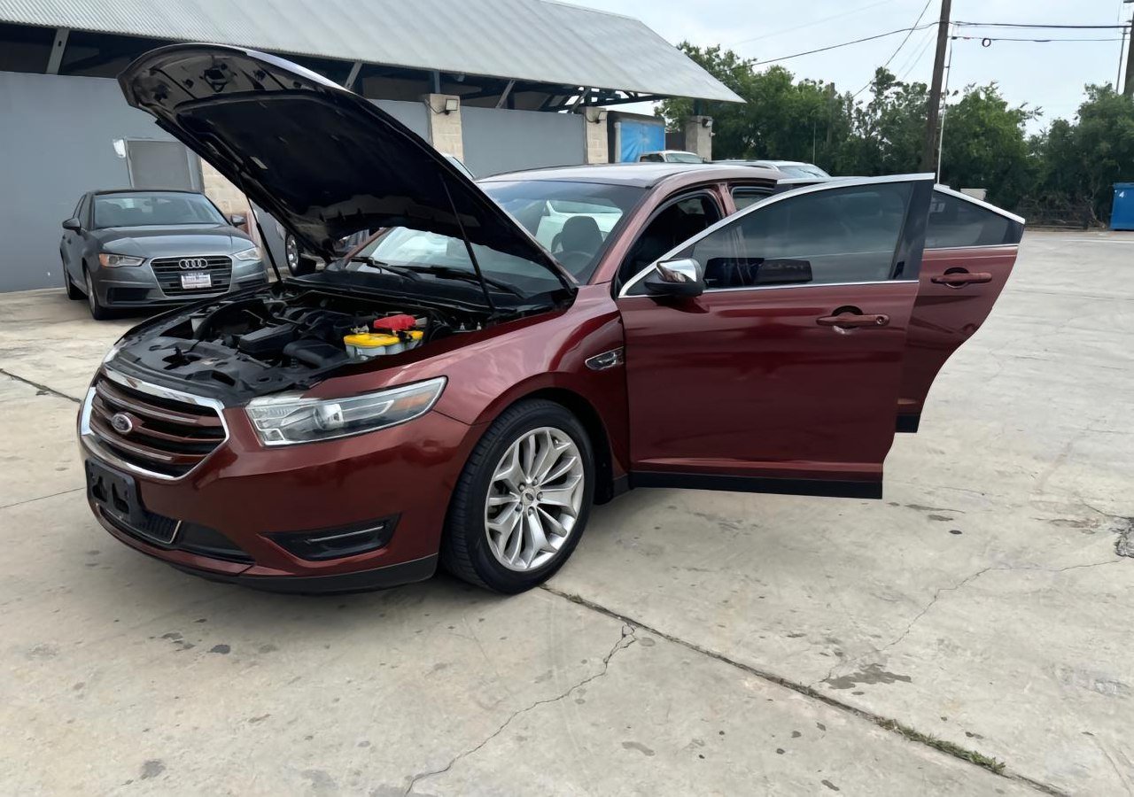 Ford TAURUS