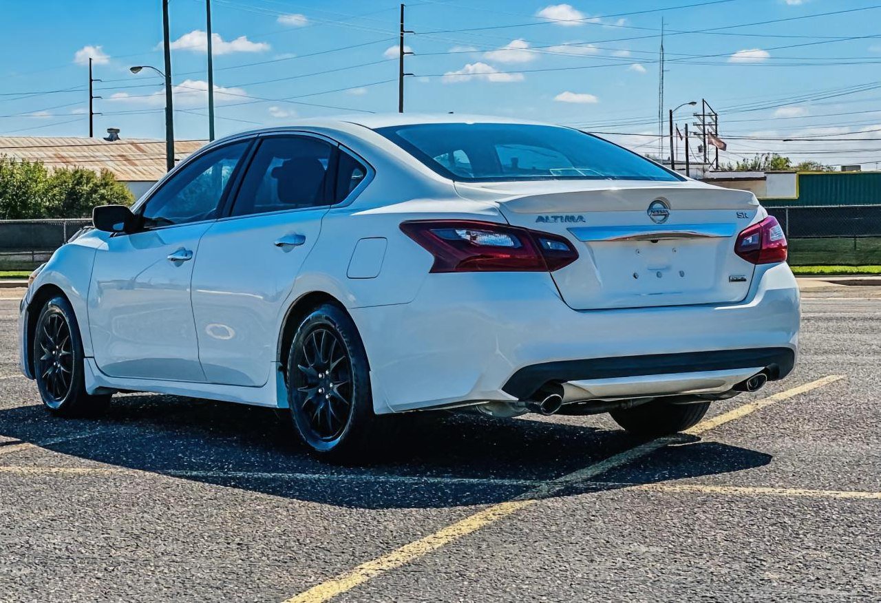 Nissan Altima