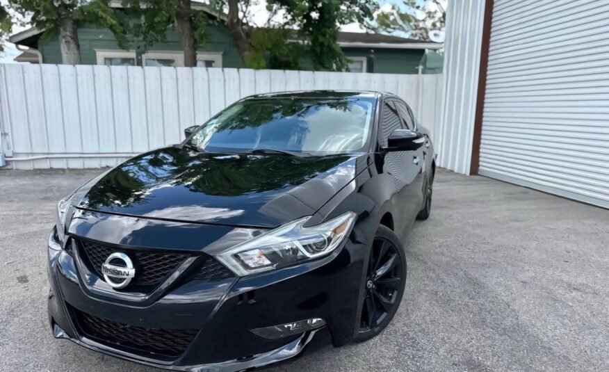 Nissan Maxima