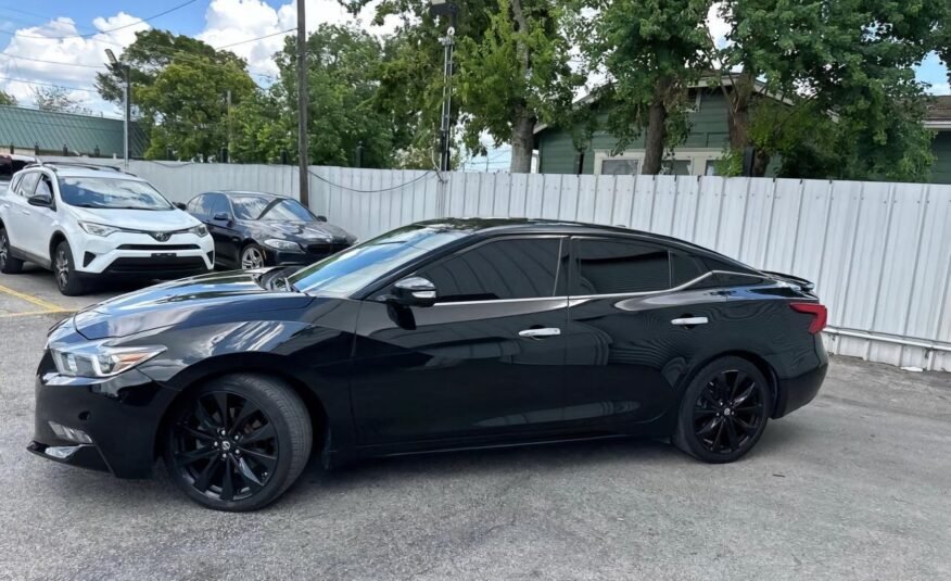 Nissan Maxima
