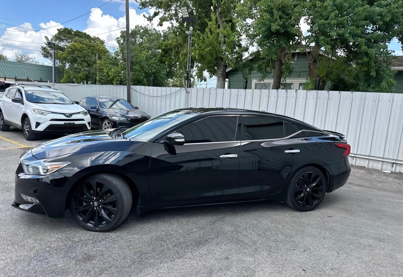 Nissan Maxima