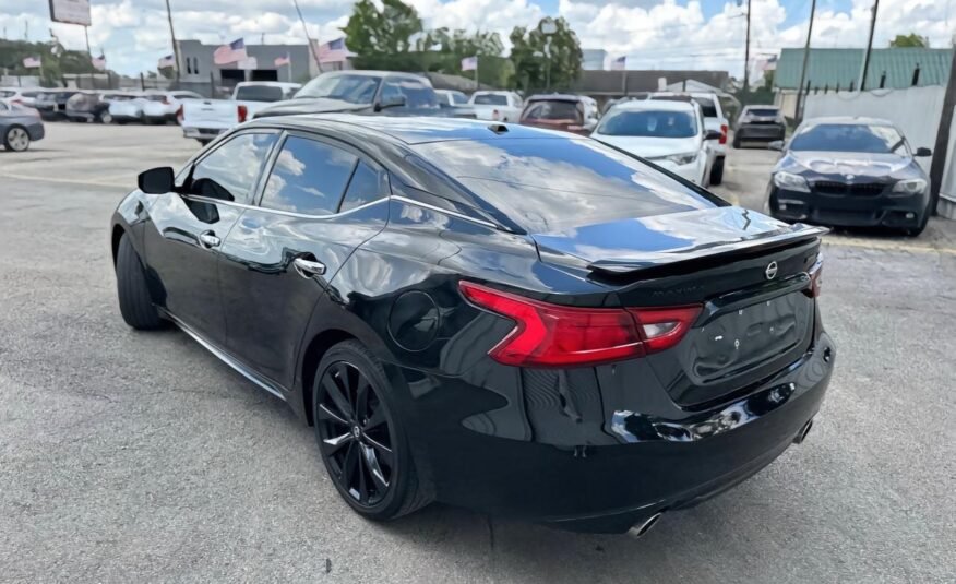 Nissan Maxima