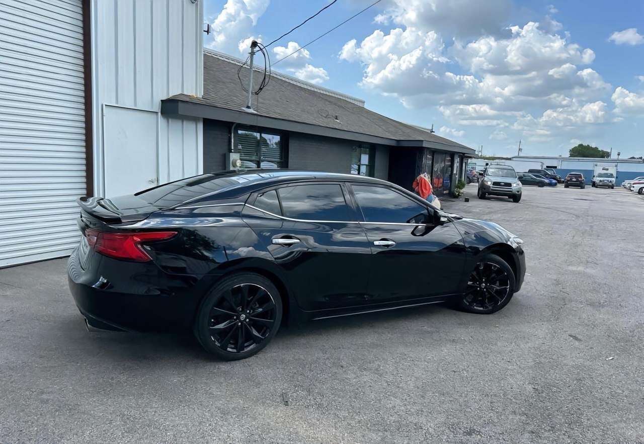 Nissan Maxima