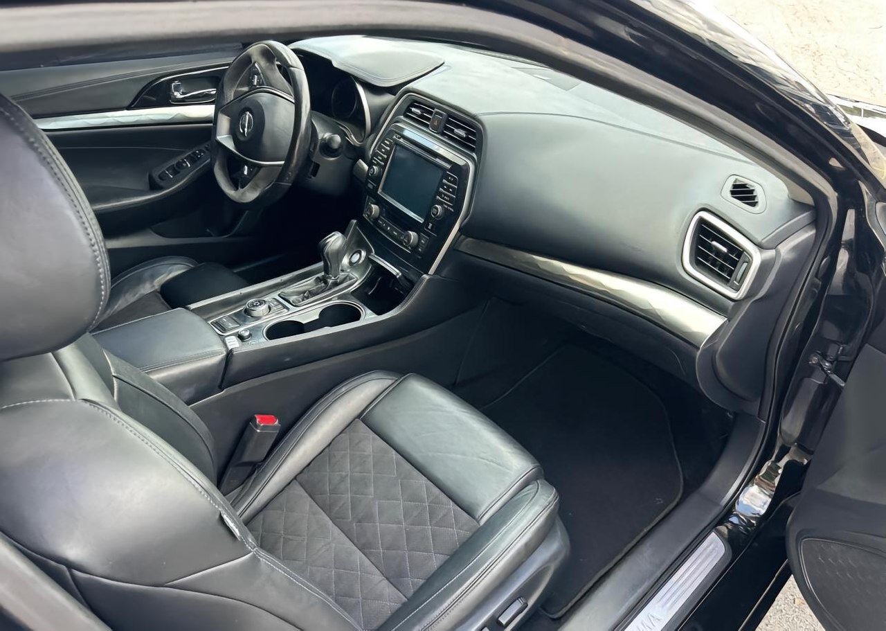 Nissan Maxima