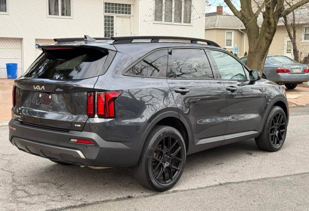 Kia Sorento • X-Line EX Sport Utility 4D