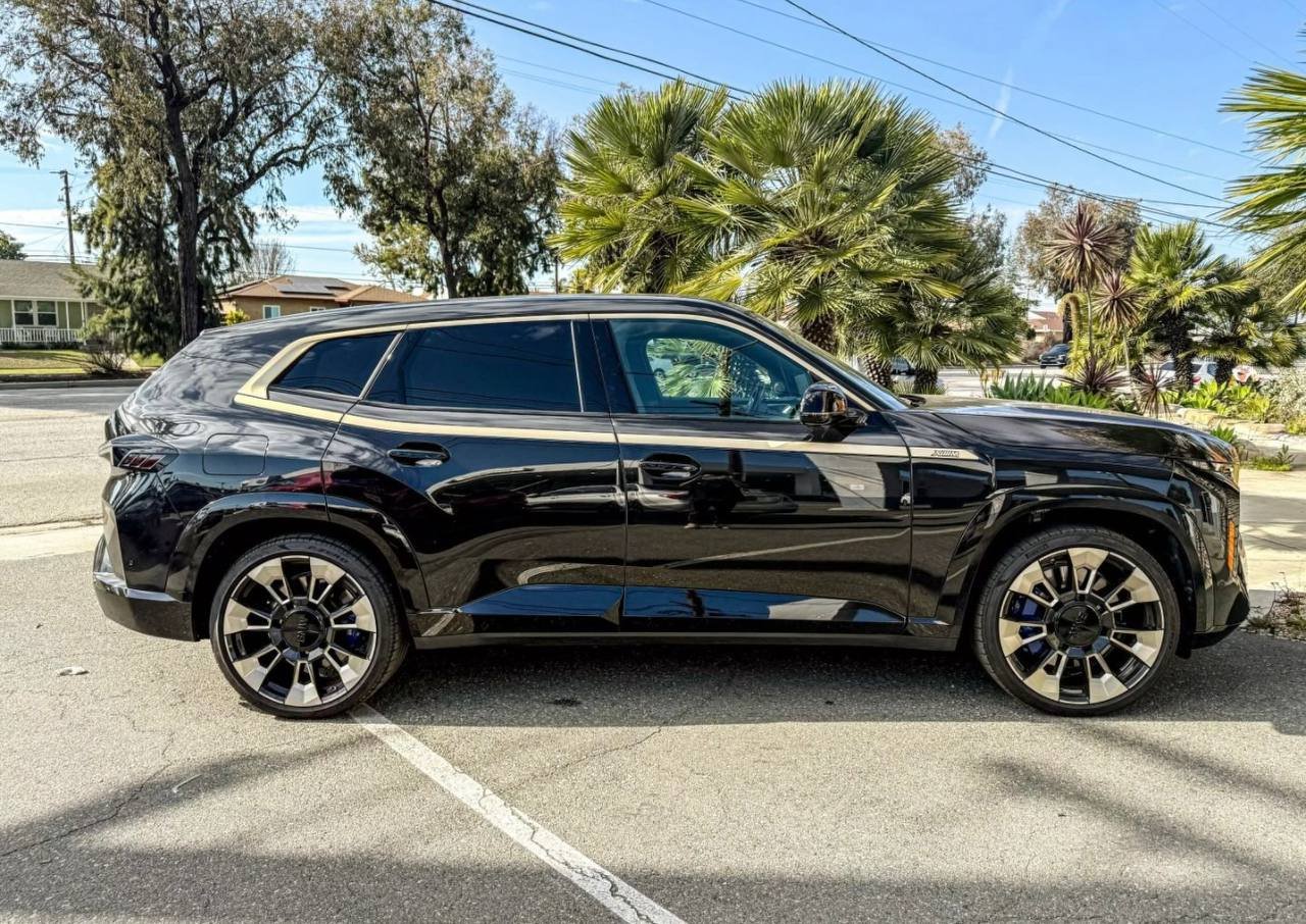 2023 BMW XM