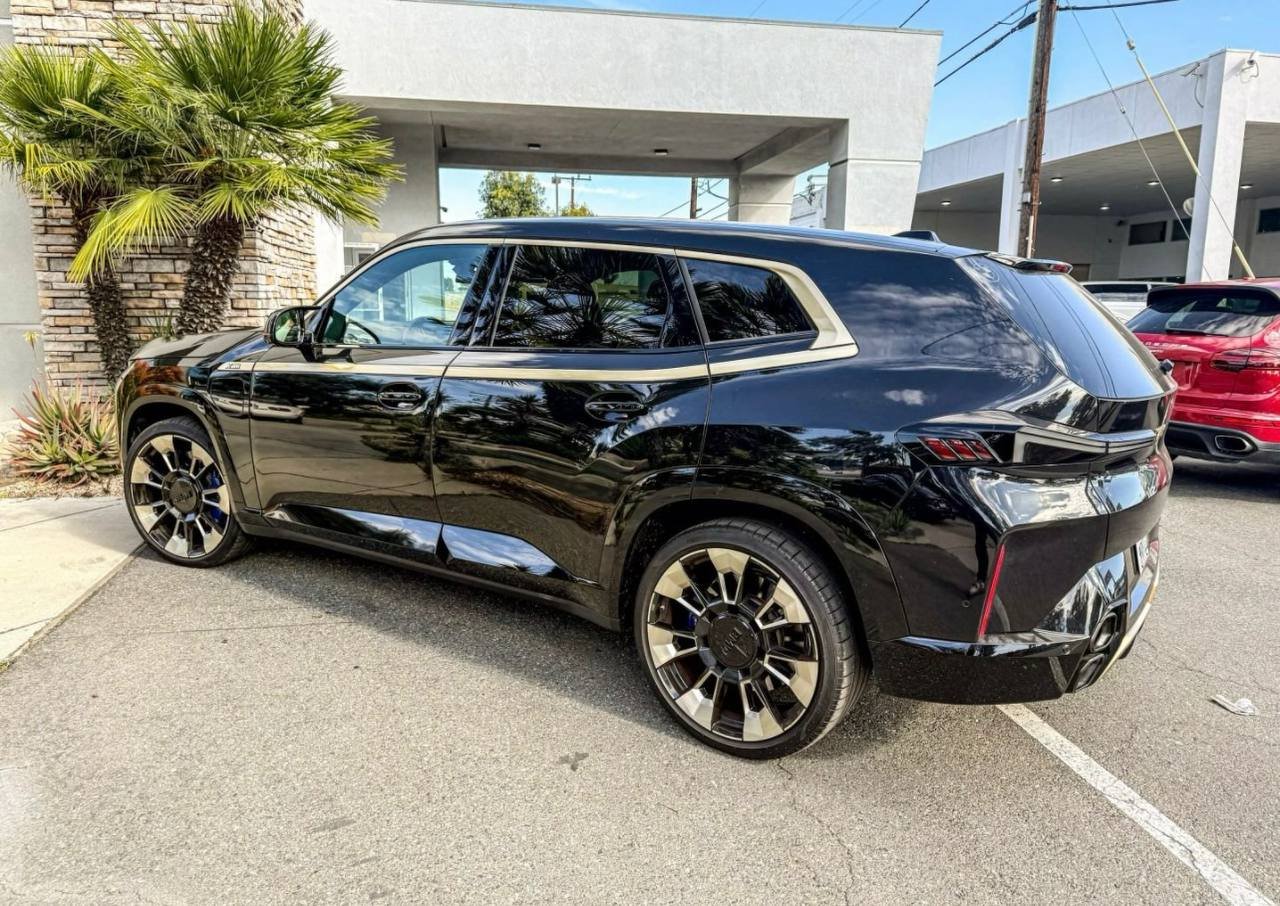 2023 BMW XM