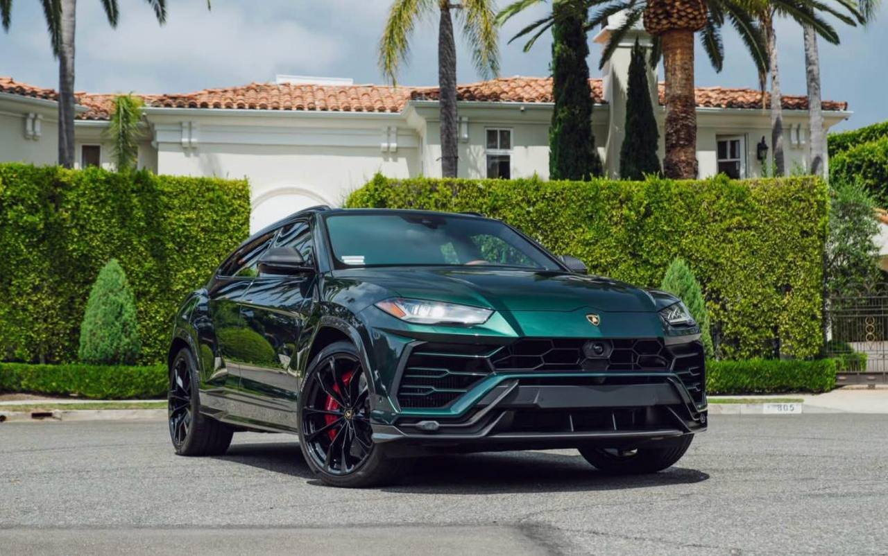 Lamborghini Urus. Sport Utility 4D