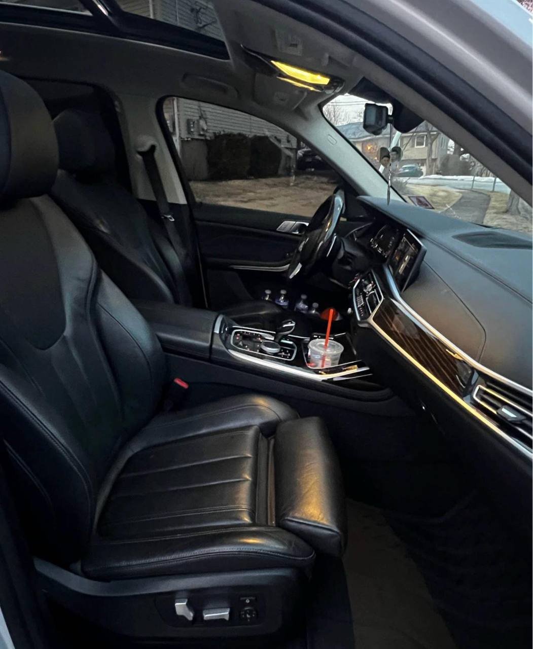2020 BMW X7 • Drive40 Sport Utility 4D