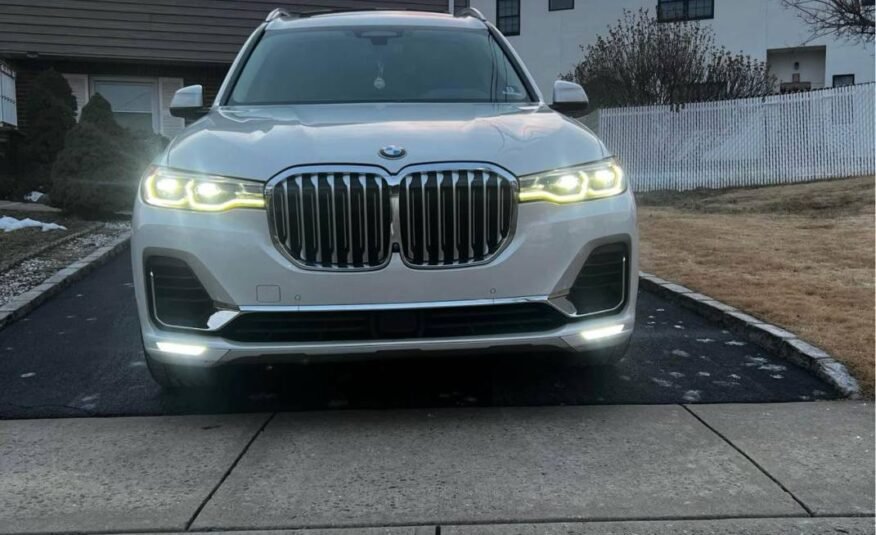 2020 BMW X7 • Drive40 Sport Utility 4D