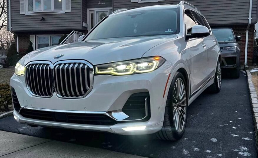 2020 BMW X7 • Drive40 Sport Utility 4D