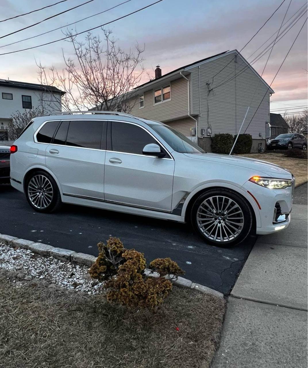 2020 BMW X7 • Drive40 Sport Utility 4D