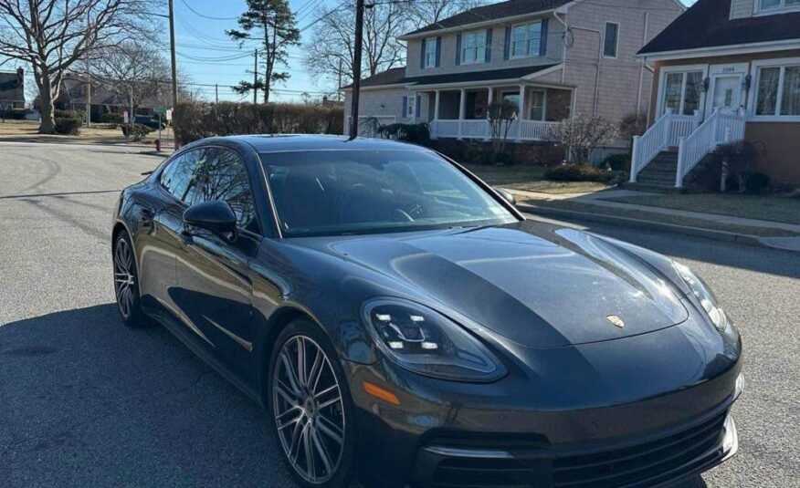 2018 Porsche Panamera