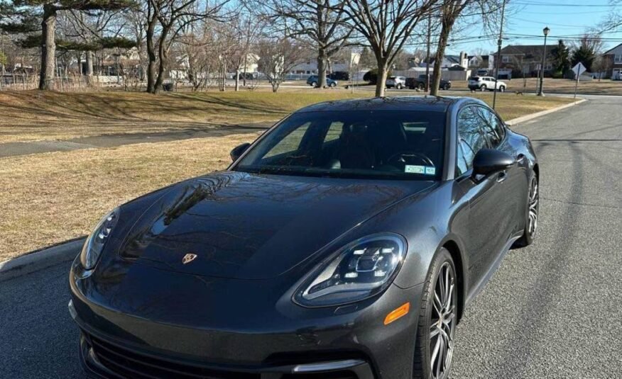 2018 Porsche Panamera
