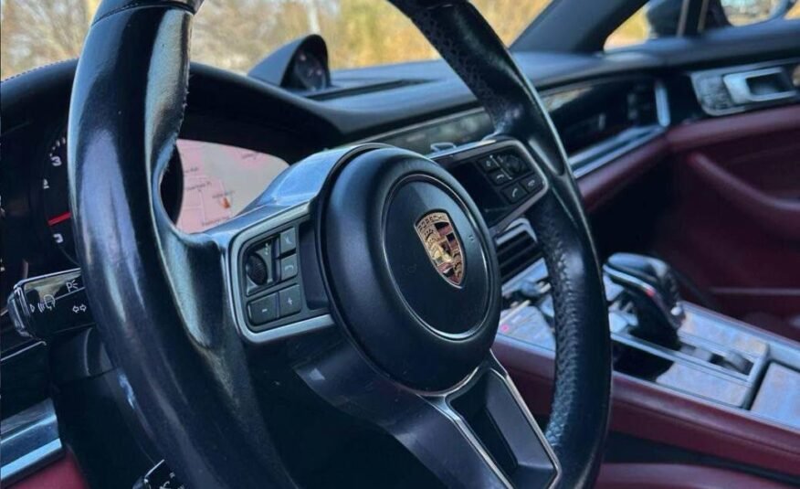 2018 Porsche Panamera