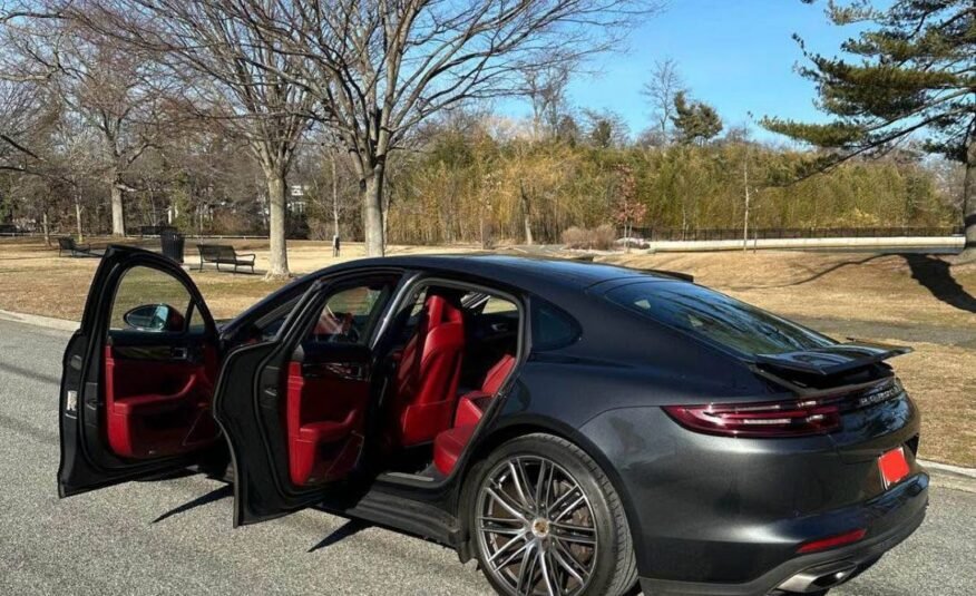 2018 Porsche Panamera